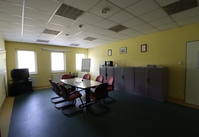 Győr-Moson-Sopron vármegye Sopron 4.4HA-os telken 3522nm-es csarnok iroda fejépülettel eladó