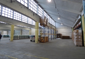 Pest megye Dunkakeszi északi M2 lehajtóhoz közel 2541nm-es és 2176nm-es gyártó csarnok/raktár kiadó