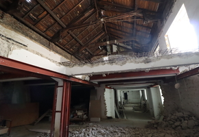 Budapest IX. kerület Ferencváros 1096nm-es kétszintes, felújítandó épület kiadó