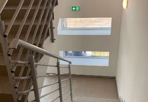 Pest megye Bicske önálló telephely 11.000nm-es telken 6000nm-es ipari ingatlan kiadó