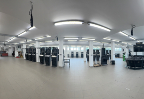 Pest megye Tököl 15.369nm-es telken 5.245nm szintterületű gyártócsarnok és irodaépület eladó