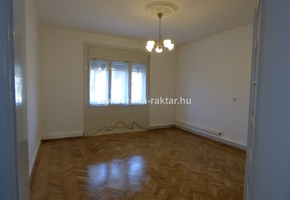 Budapest X. kerület Pesti Gábor út lakóövezeti telephely, 1071nm telek, 292nm felépítmény, iroda, raktár kiadó