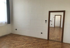 Budapest X. kerület Ihász utca B kategóriás irodaház iroda kiadó
