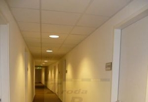 Pest megye Budaörs M1, M7 bevezető B kategóriás irodaházban iroda kiadó