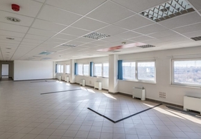 Budapest XXII. kerület Nagytétény 15.951nm-es telken 5869nm szintterületű újszerű telephely eladó