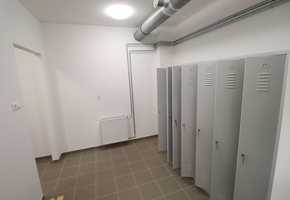 Pest vármegye Nagytarcsa 410nm-es új építésű raktár 50nm szociális blokkal kiadó