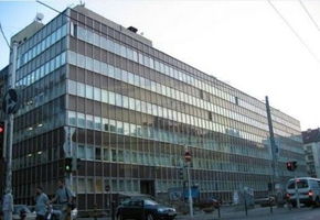 Budapest XIII. kerület Victor Hugo utca B kategóriás irodaházban iroda kiadó