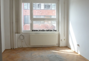 Budapest X. kerület Kőbányai út felújított B kategóriás irodaház, iroda kiadó